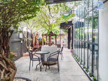 *****บ้านแฝดมือสองนนทบุรี ม.รัตนาธิเบศร์ กาญจนาฯ ติดกับรถไฟฟ้า "สถานีตลาดบางใหญ่" ต่อเติมพร้อมอยู่ เนื้อที่ 80 ตร.ว. ภายในโปร่งกว้าง เป็นสัดส่วน ฟังก์ชัน 7 ห้องนอน 4 ห้องน้ำ จอดรถได้ 6 คัน บนสุดยอดทำเล! เข้า-ออกได้ทั้งทาง ถ.รัตนาธิเบศร์ และ ถ.กาญจนาภิเษก ใกล้จุดขึ้น-ลงรถประจำทางหลายสาย